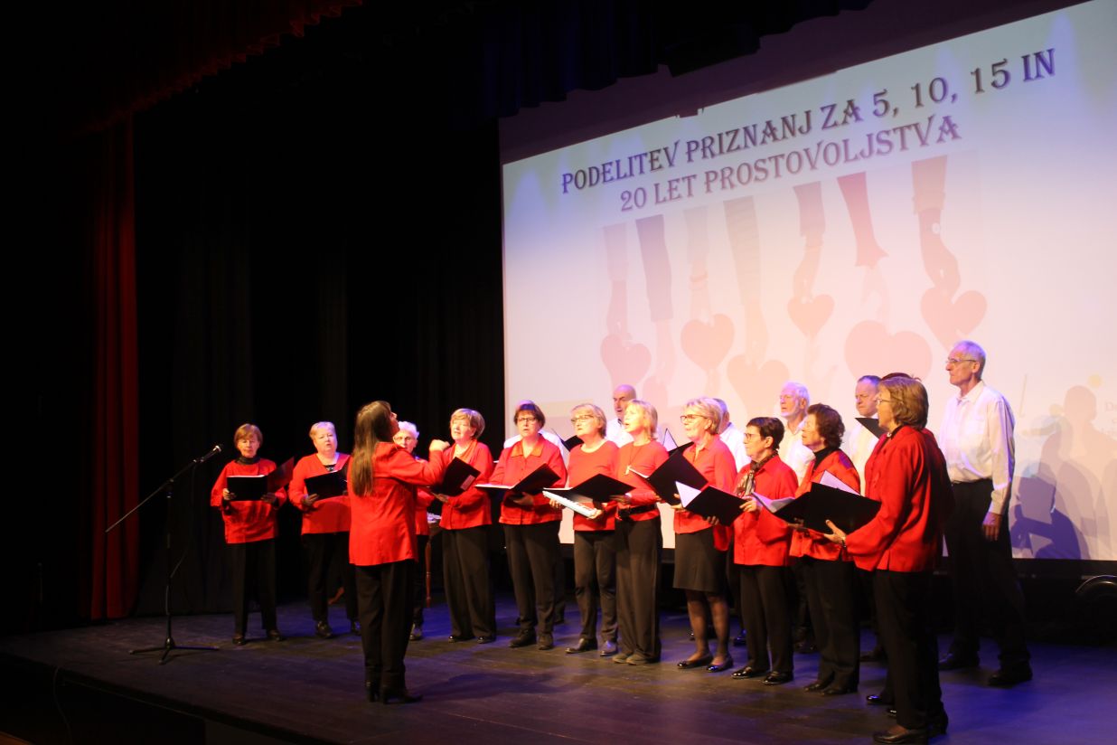 You are currently viewing Dolgoletnim prostovoljcem smo podelili priznanja